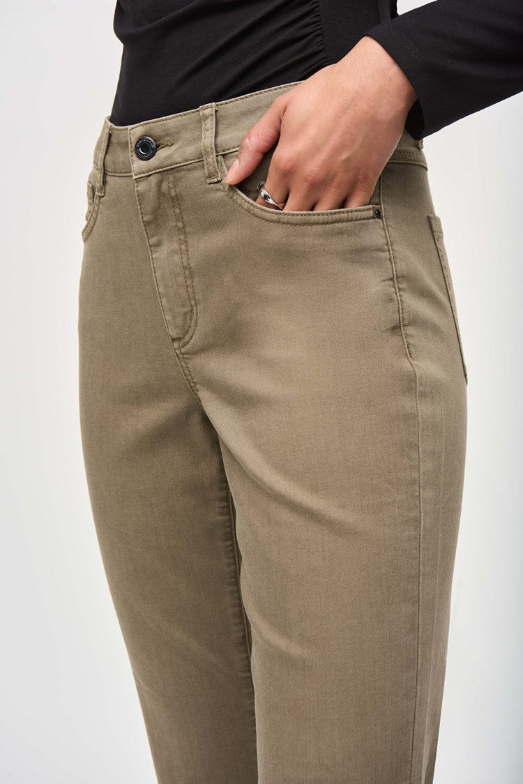 PANT WITH FRAYED HEM