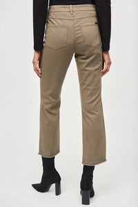 PANT WITH FRAYED HEM