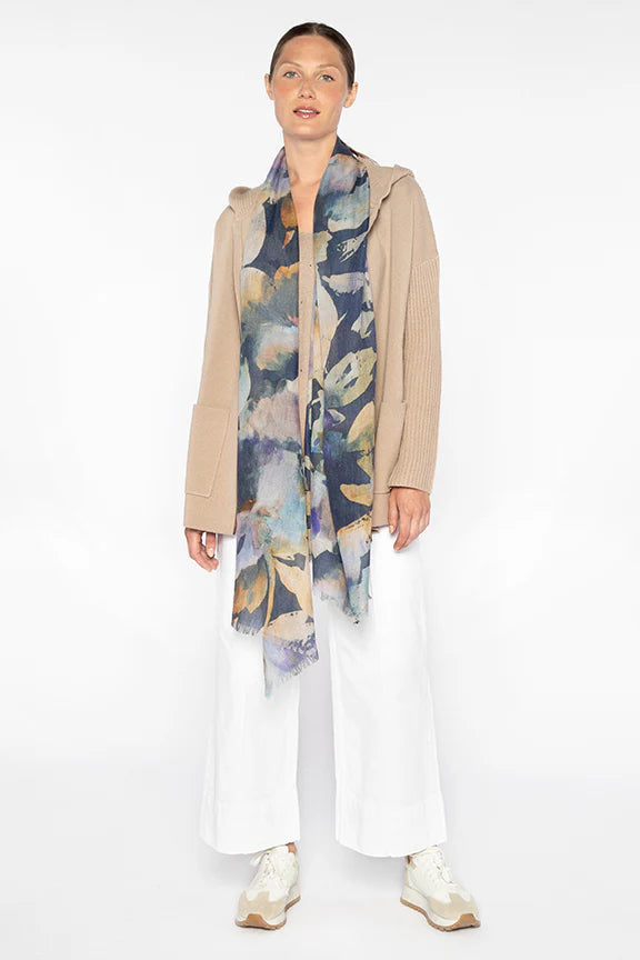MOONLIT FLORAL PRINT