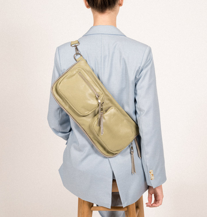 LOUISE BELT BAG